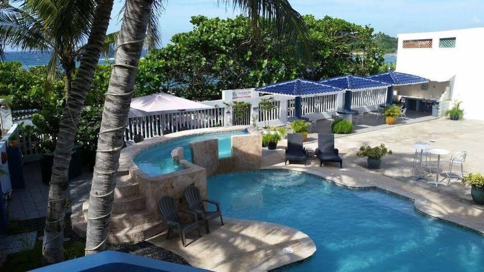 The Beach Guesthouse Pinones Exterior photo